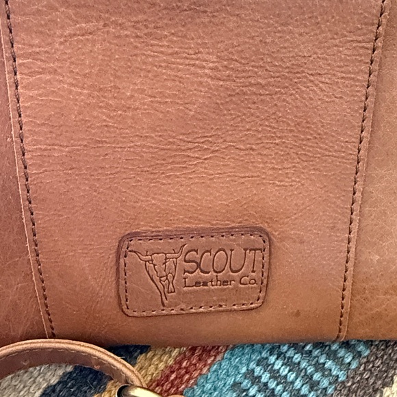 Scout Tan Leather Crossbody Bag - Picture 2 of 7